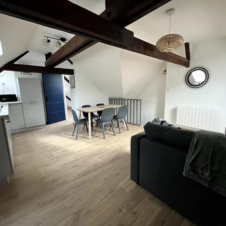 Sous Les Toits - Familial 5p, Centre-ville Appartement